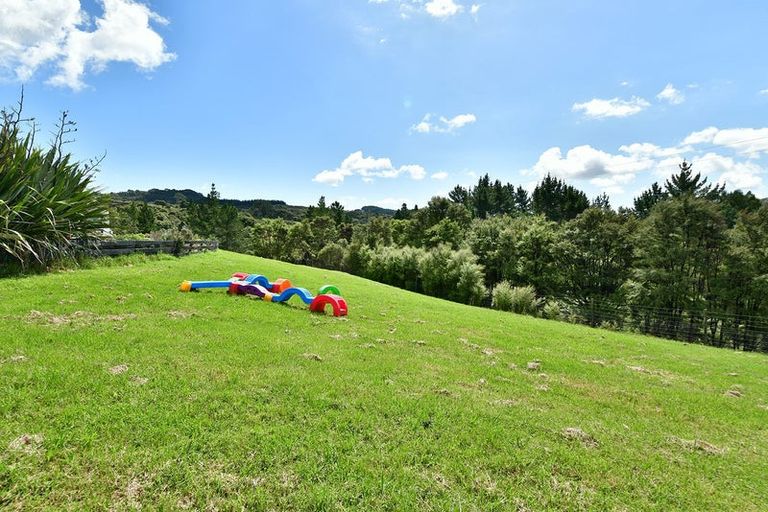 Photo of property in 436 Kanohi Road, Kaukapakapa, 0873