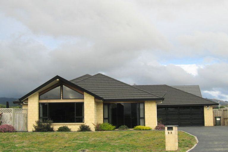 Photo of property in 22 Monarch Place, Paraparaumu Beach, Paraparaumu, 5032