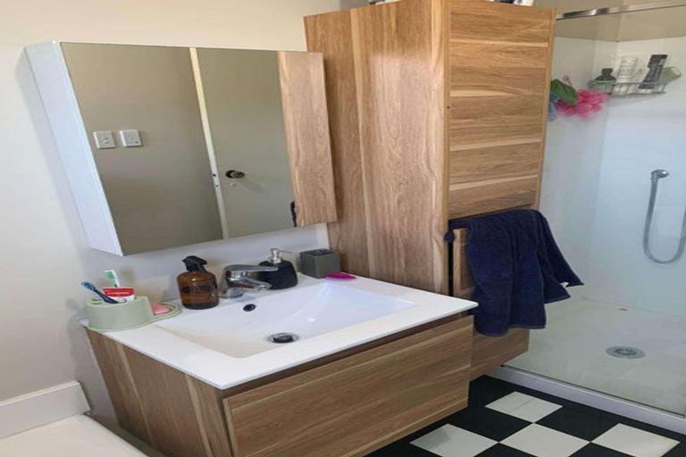 Photo of property in 3/76 Luanda Drive, Ranui, Auckland, 0612