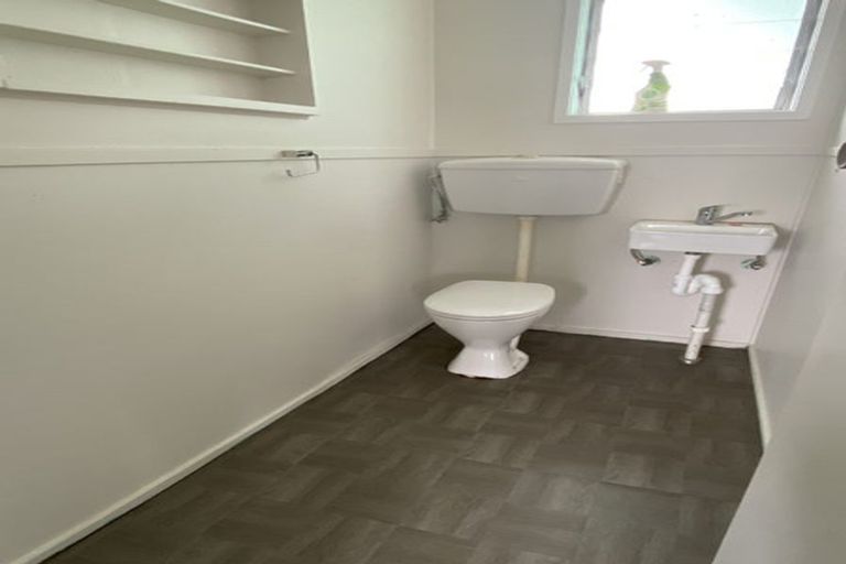 Photo of property in 74 Bader Drive, Mangere, Auckland, 2022