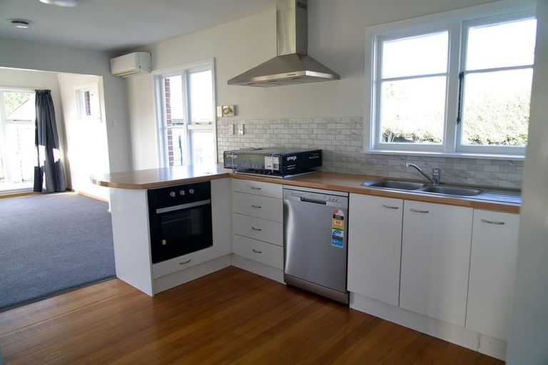 Photo of property in 10 Renwick Place, Hillmorton, Christchurch, 8025