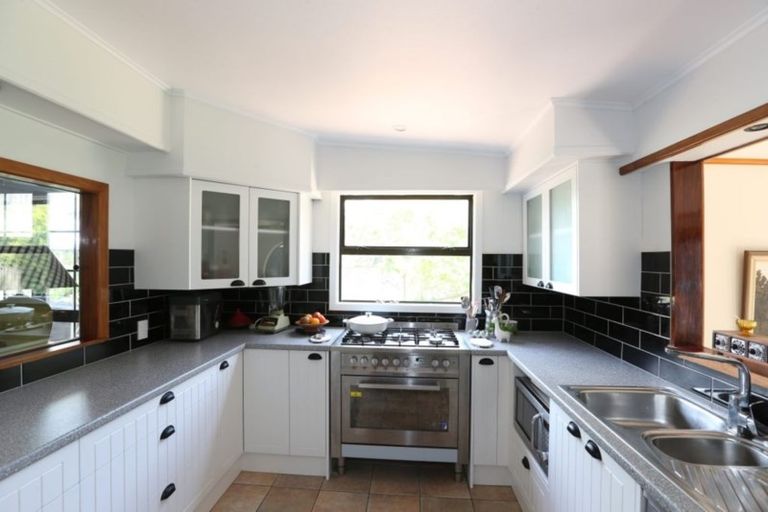 Photo of property in 20 Parris Street, Moturoa, New Plymouth, 4310