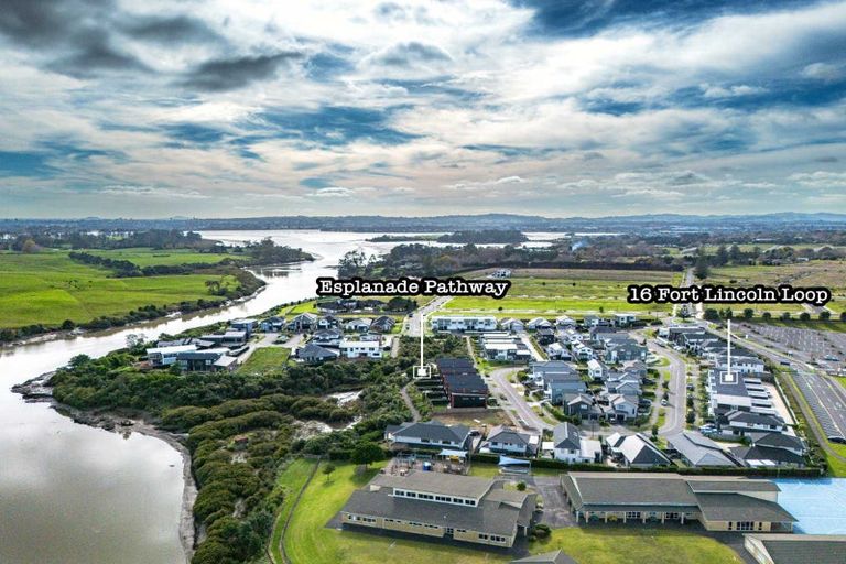 Photo of property in 16 Fort Lincoln Loop, Karaka, Papakura, 2113
