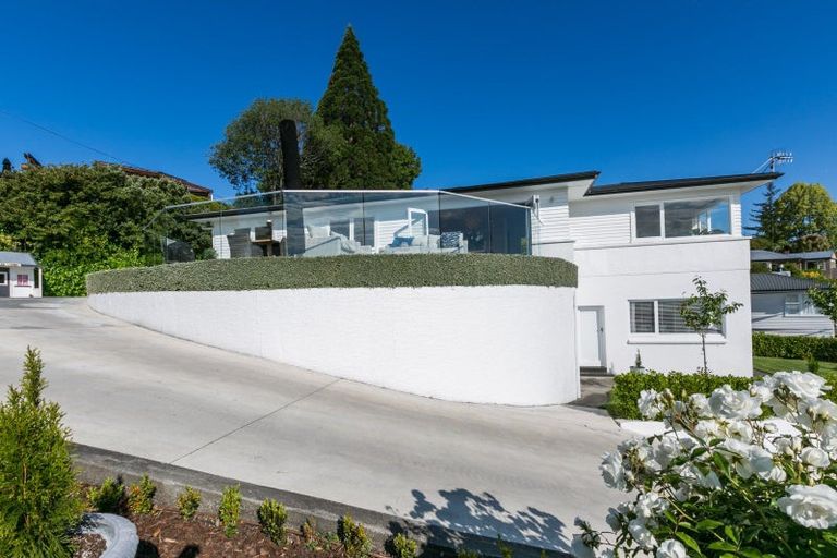Photo of property in 11 Tainui Drive, Havelock North, 4130