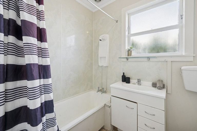 Photo of property in 127 Richmond Street, Petone, Lower Hutt, 5012