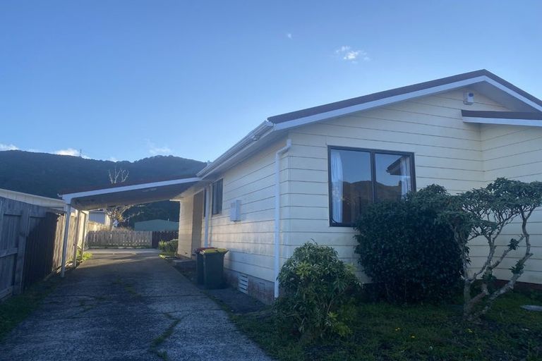 Photo of property in 343 Wellington Road, Wainuiomata, Lower Hutt, 5014