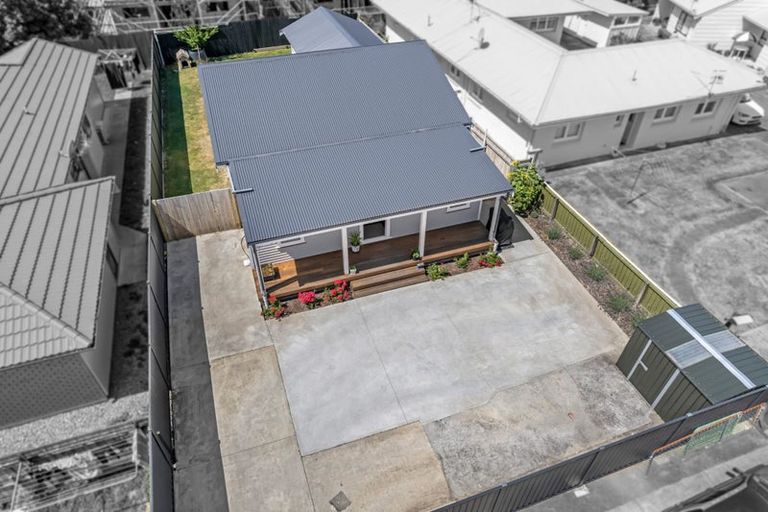 Photo of property in 27a Liverpool Street, Trentham, Upper Hutt, 5018