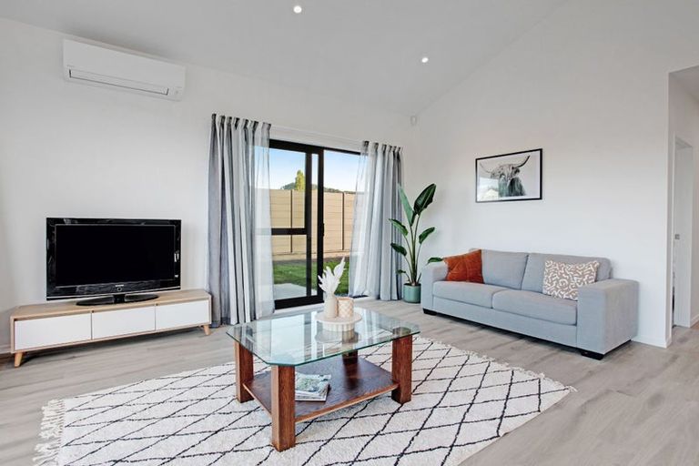 Photo of property in 1 Lamont Place, Waikanae, 5036