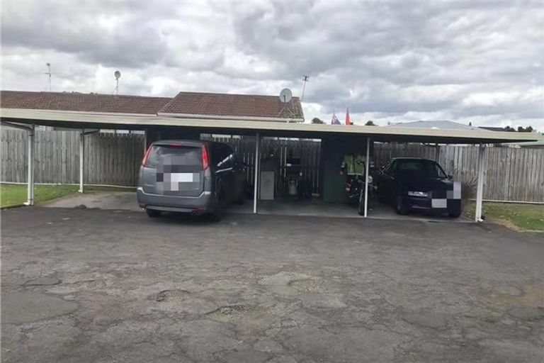Photo of property in 76 Helvetia Road, Pukekohe, 2120