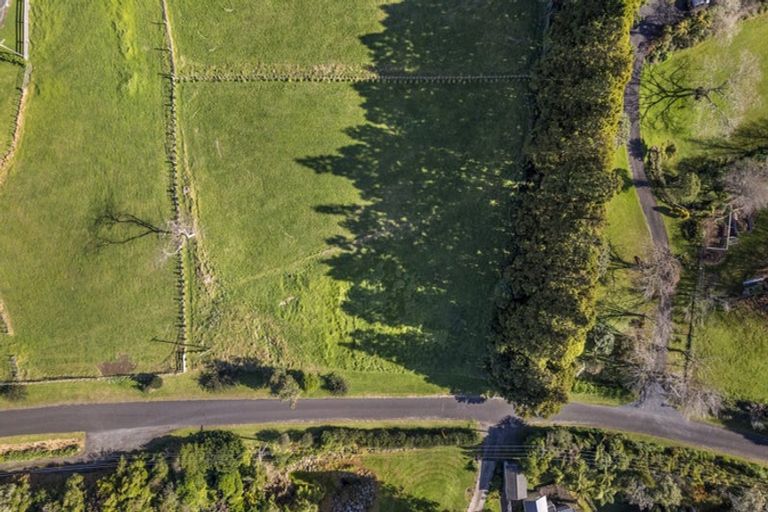 Photo of property in 60 Saxton Road, Upper Vogeltown, New Plymouth, 4371