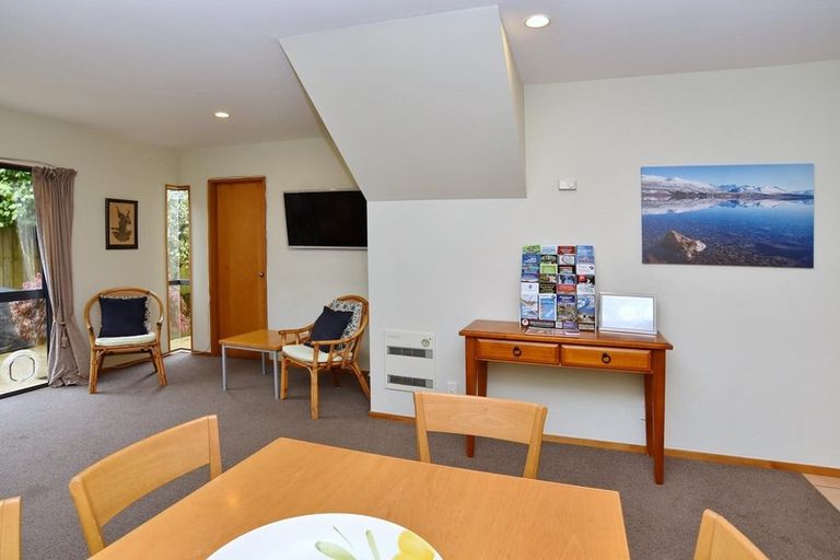 Photo of property in 40b Picton Avenue, Riccarton, Christchurch, 8011