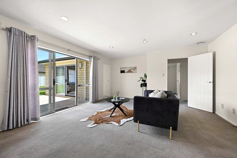 Photo of property in 22 Hector Drive, Rototuna North, Hamilton, 3210