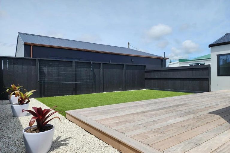 Photo of property in 140a Ngamotu Road, Spotswood, New Plymouth, 4310