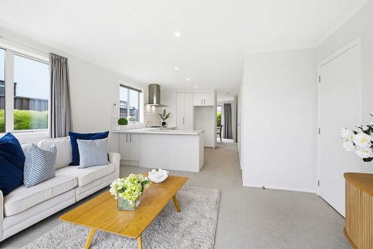 Photo of property in 13 Karearea Avenue, Kenepuru, Porirua, 5022