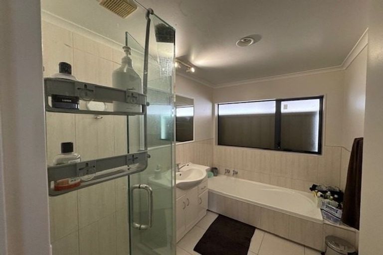 Photo of property in 18 Lizzie Lane, Clover Park, Auckland, 2019