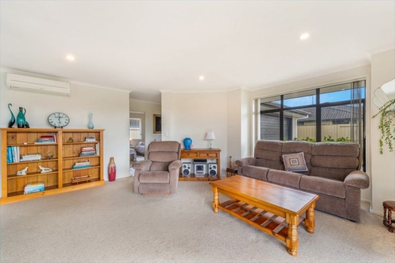 Photo of property in 10 Parkside Drive, Huntington, Hamilton, 3210