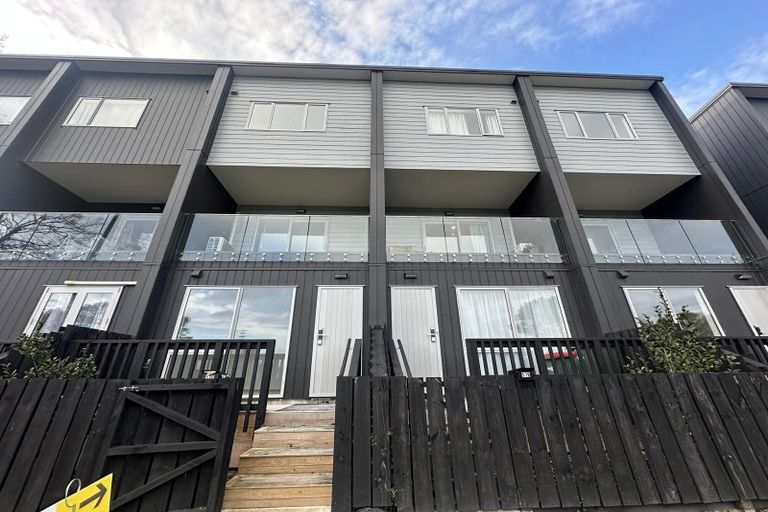 Photo of property in 55a Edmonton Road, Henderson, Auckland, 0612