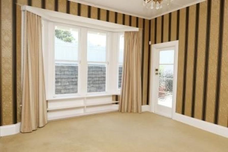 Photo of property in 35 Disley Street, Highbury, Wellington, 6012