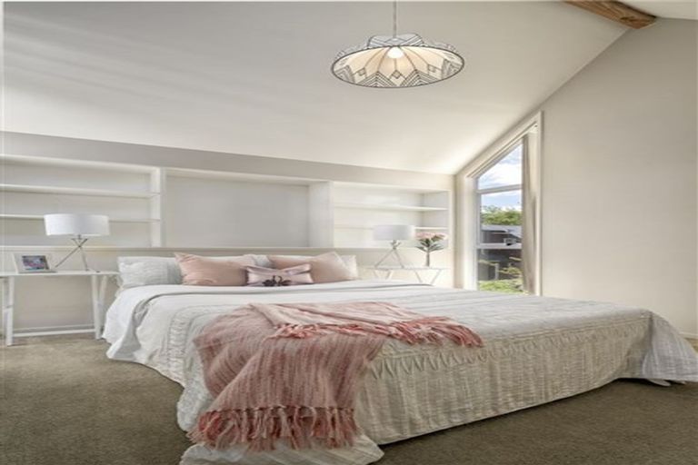 Photo of property in 2/251 Memorial Avenue, Burnside, Christchurch, 8053