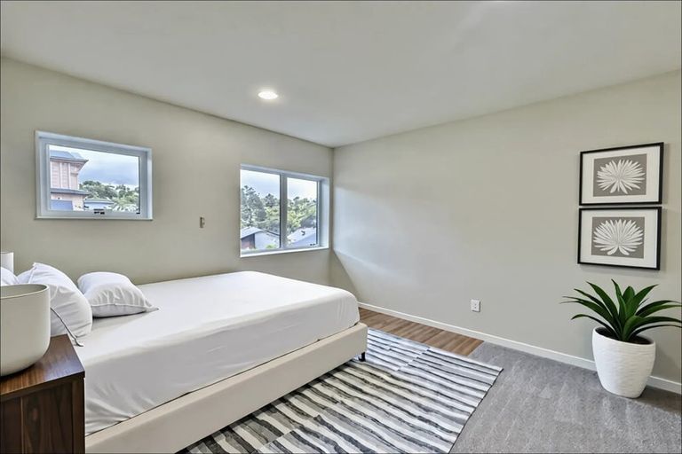 Photo of property in 28 Mantra Road, Massey, Auckland, 0614