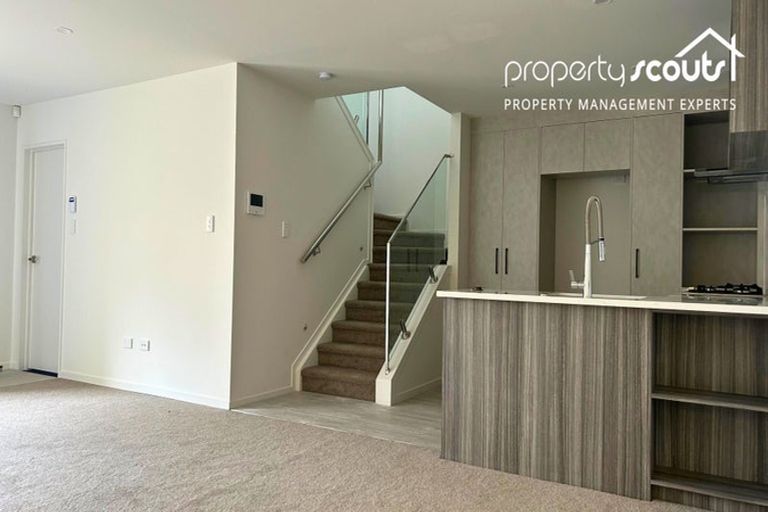 Photo of property in 3/116 Colwill Road, Massey, Auckland, 0614