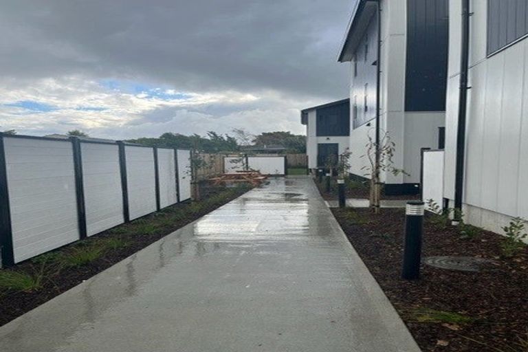 Photo of property in 2/41 Collingwood Street, Waterloo, Lower Hutt, 5011