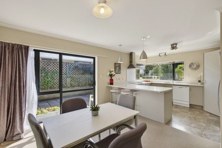 Photo of property in 30a Moulton Street, Moturoa, New Plymouth, 4310