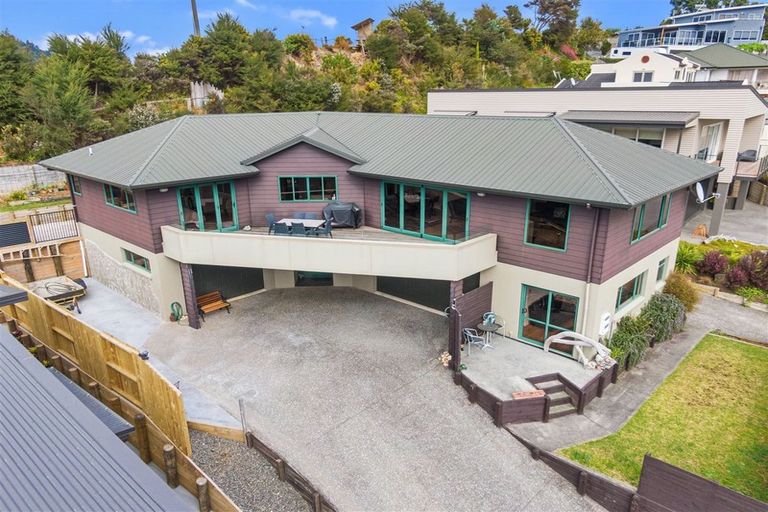 Photo of property in 111 Pacific View Drive, Whangamata, 3620