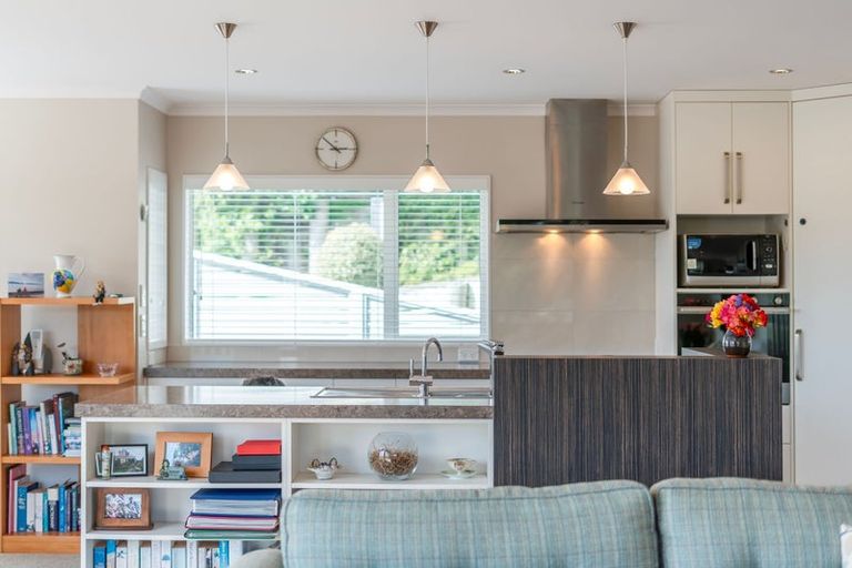 Photo of property in 8 Bluejacket Place, Whitby, Porirua, 5024