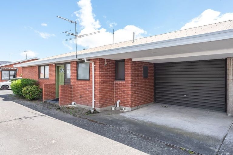 Photo of property in 2/61 Caledonian Road, St Albans, Christchurch, 8014