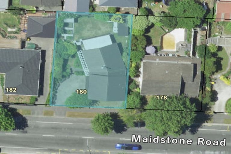 Photo of property in 180 Maidstone Road, Avonhead, Christchurch, 8042