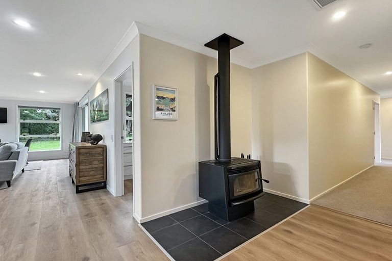 Photo of property in 15 Bodes Lane, Kinloch, Taupo, 3377
