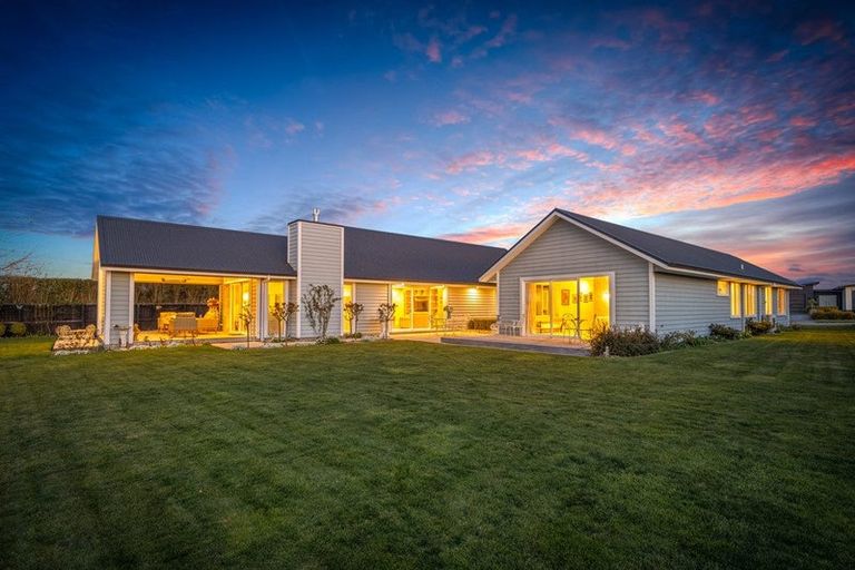 Photo of property in 5 Westmere Mews, West Melton, 7618