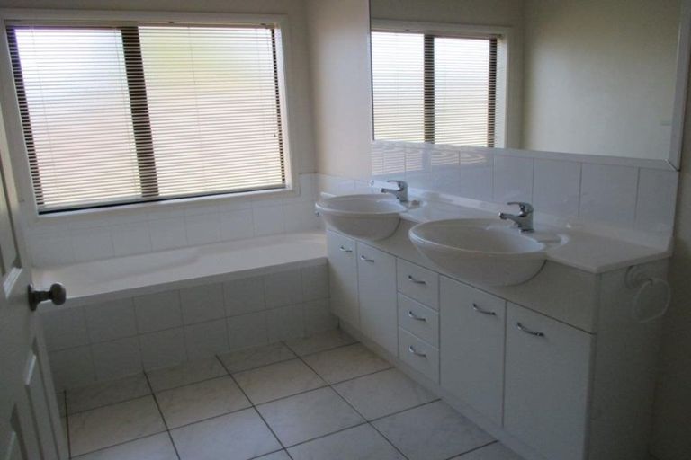 Photo of property in 65 Coolspring Way, Redwood, Christchurch, 8051
