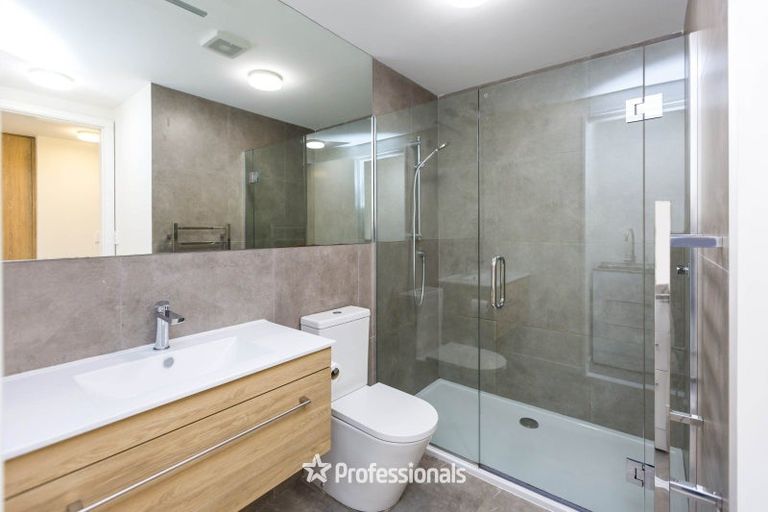 Photo of property in 65u4 Tiketike Way, Brooklyn, Wellington, 6021