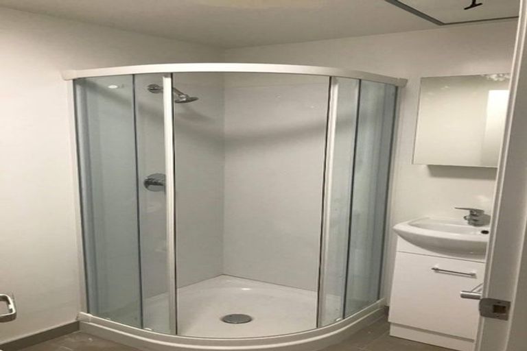 Photo of property in Quantum On Thorndon Quay, 3/163c Thorndon Quay, Pipitea, Wellington, 6011