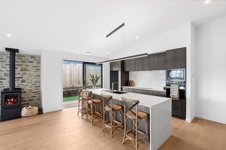 Photo of property in 42 Doug Ledgerwood Drive, Wanaka, 9305