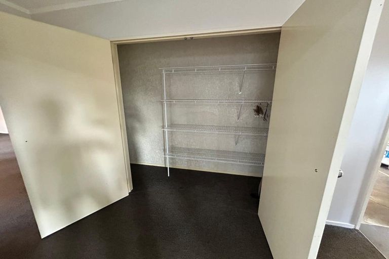 Photo of property in 72 Konini Road, Titirangi, Auckland, 0604