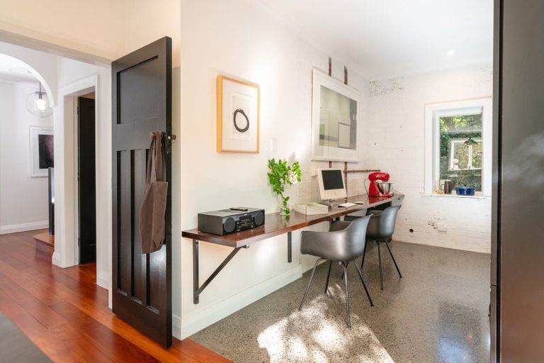 Photo of property in 9 Easdale Street, Kelburn, Wellington, 6012