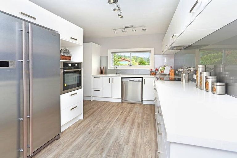 Photo of property in 91 Konini Road, Titirangi, Auckland, 0604