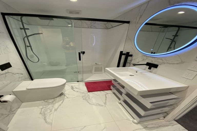 Photo of property in 22 Tanera Crescent, Brooklyn, Wellington, 6021