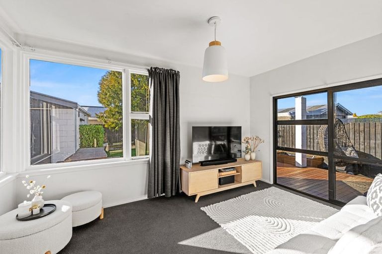 Photo of property in 29 Sturrocks Road, Redwood, Christchurch, 8051