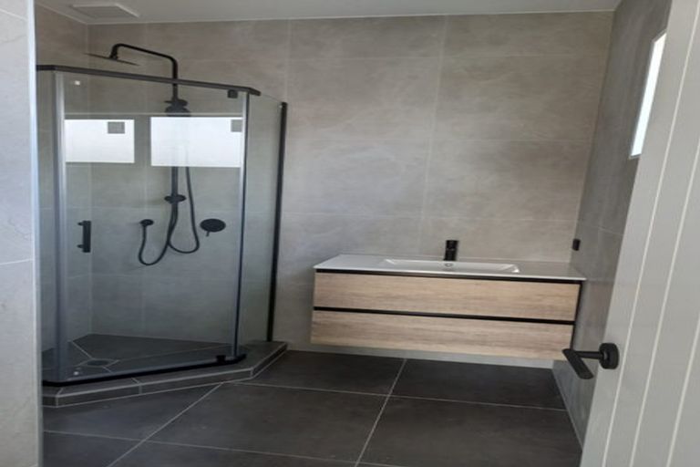 Photo of property in 3 Rongomai Street, Helensville, 0800