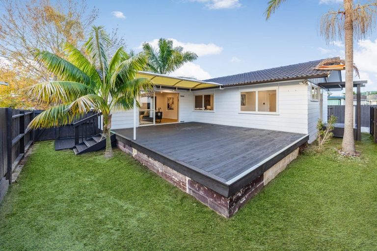 Photo of property in 60a Reelick Avenue, Pakuranga Heights, Auckland, 2010