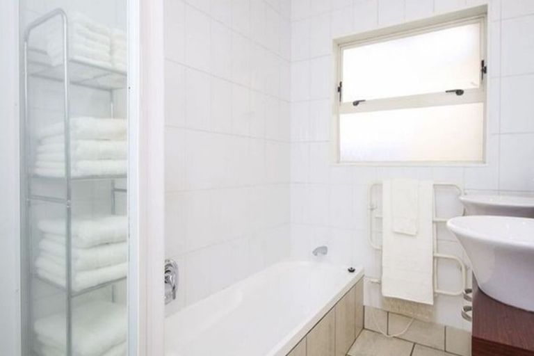 Photo of property in 89 Roberts Road, Te Atatu South, Auckland, 0610