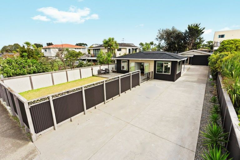 Photo of property in 50 Seaview Road, Paraparaumu Beach, Paraparaumu, 5032