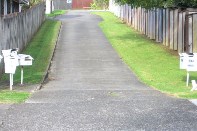 Photo of property in 1/11 Majesty Place, Half Moon Bay, Auckland, 2012