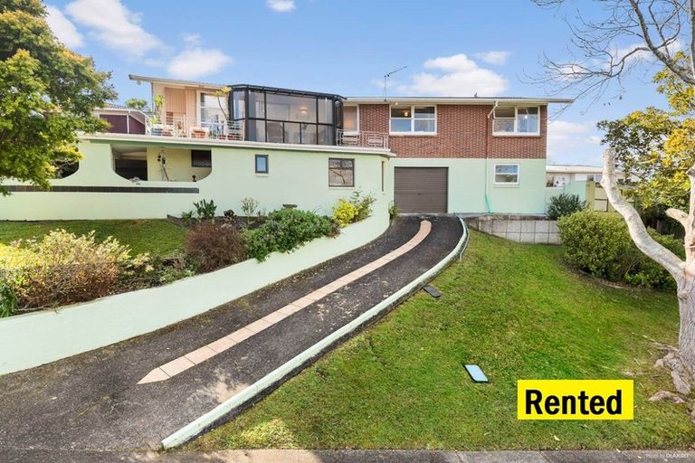 Photo of property in 20 Valley View Road, Glenfield, Auckland, 0629