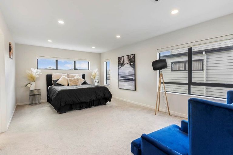 Photo of property in 8 Fjord Way, Karaka, Papakura, 2113