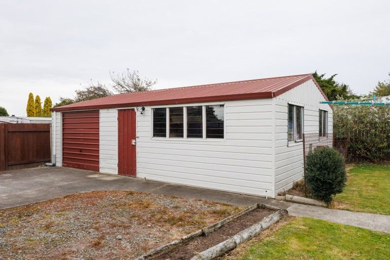 Photo of property in 5 Cargill Grove, Kelvin Grove, Palmerston North, 4414